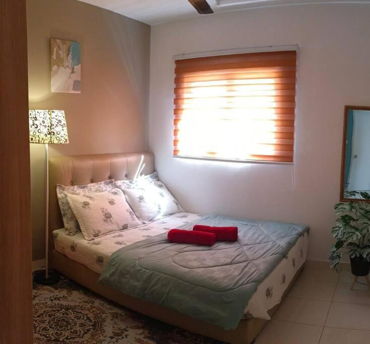E. R Homestay 3R2B Nearby Klia Sepang Buitenkant foto